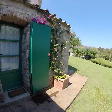 Country Relais La Mortella 컨트리하우스 *